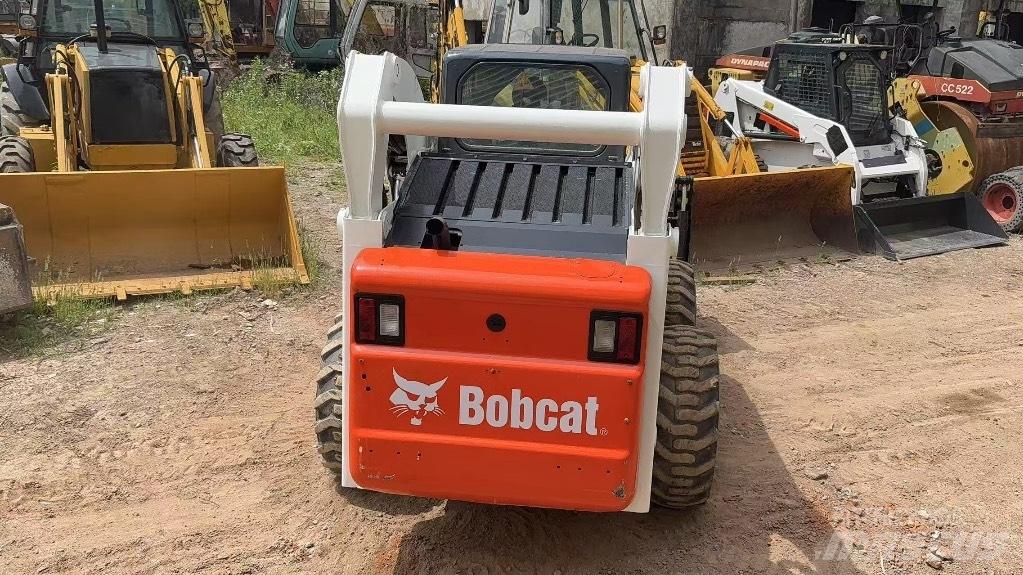 Bobcat S 300 Kompaktrakodók