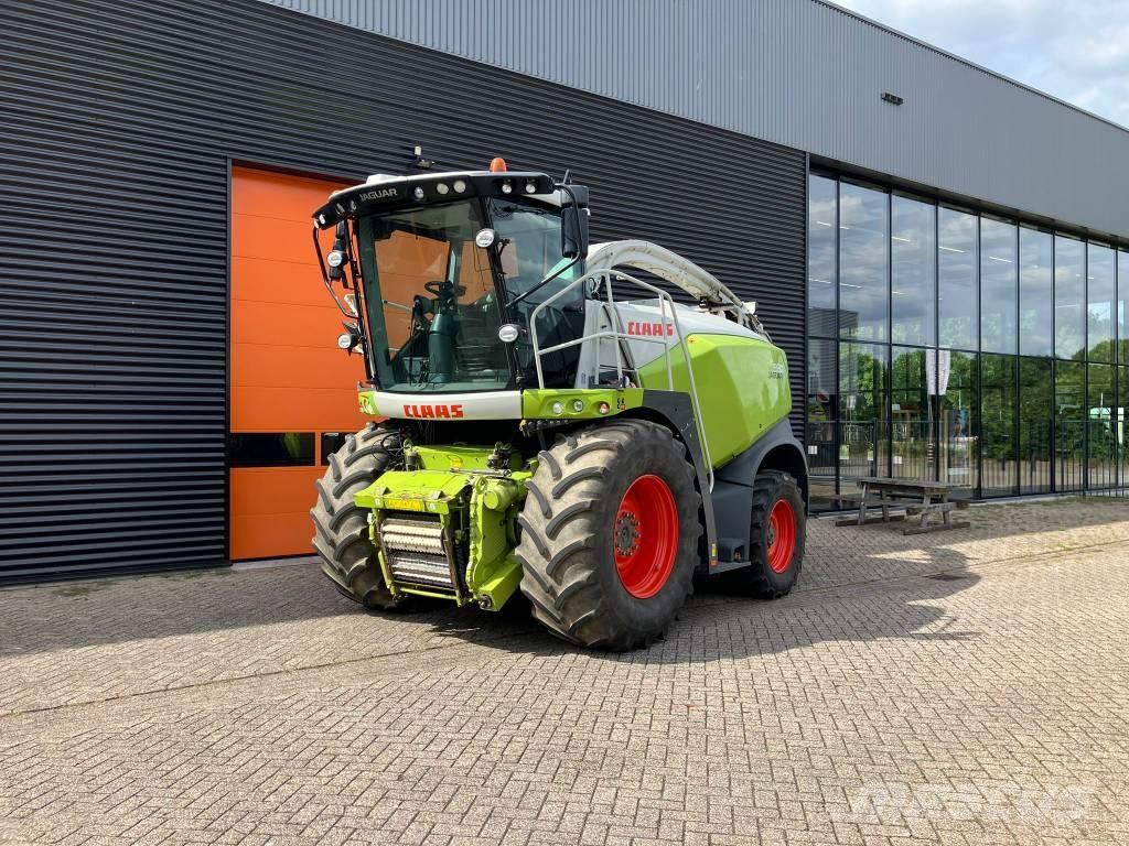 CLAAS Jaguar 930 Önjáró szecskázók