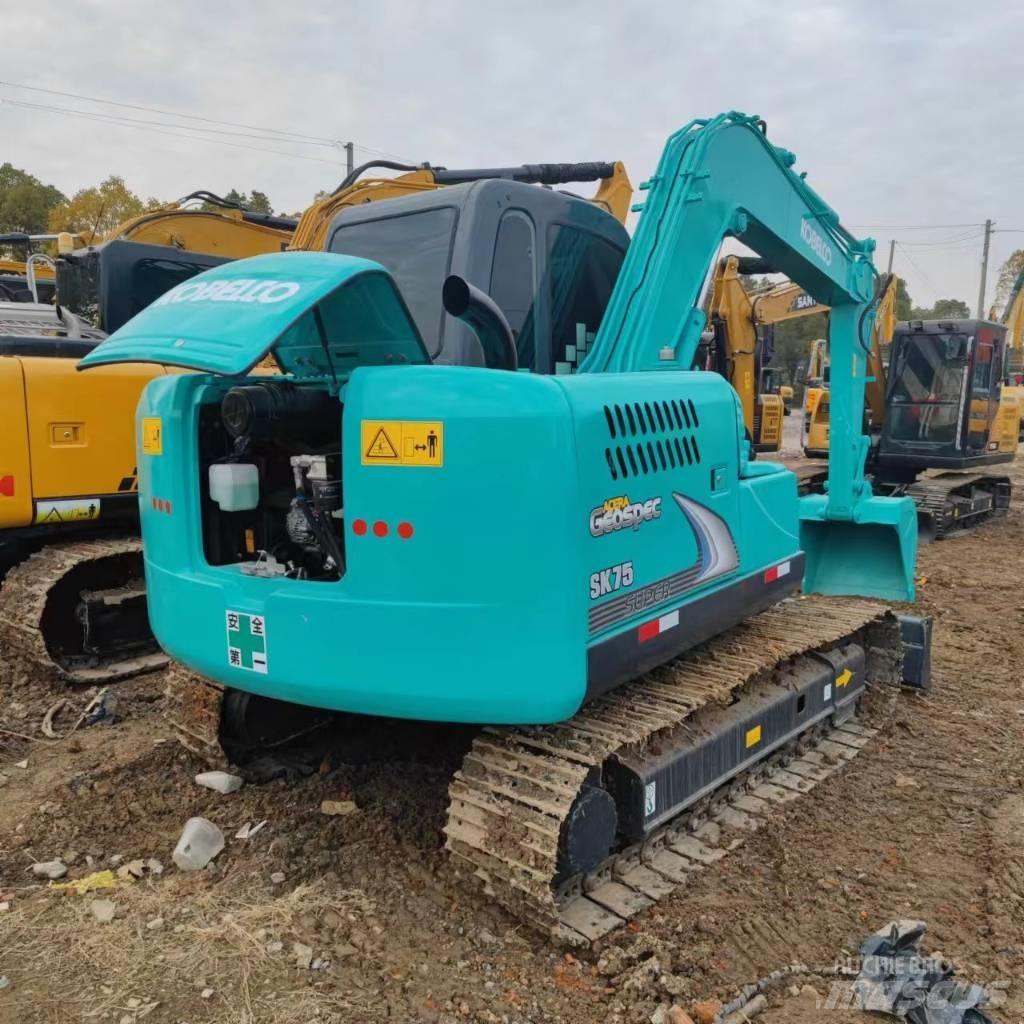 Kobelco SK 75 Lánctalpas kotrók