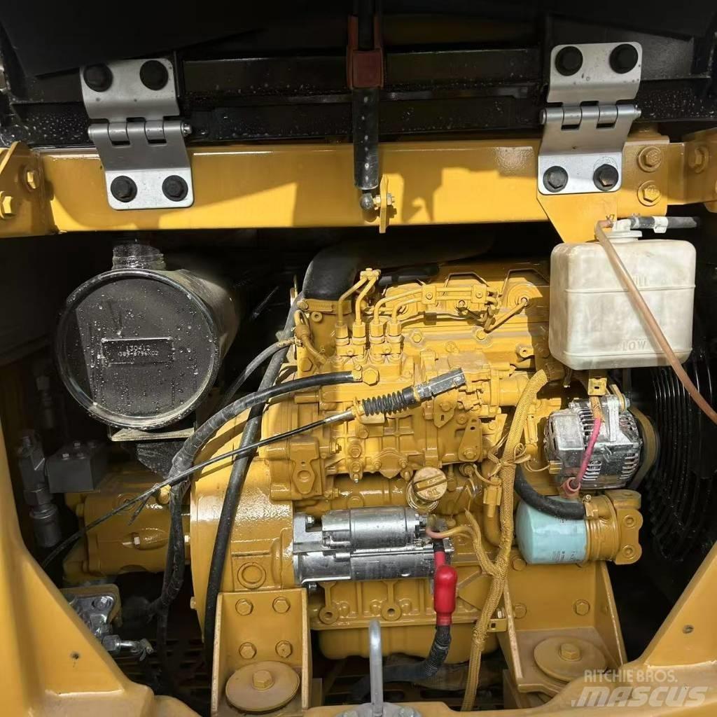 CAT 306E Lánctalpas kotrók