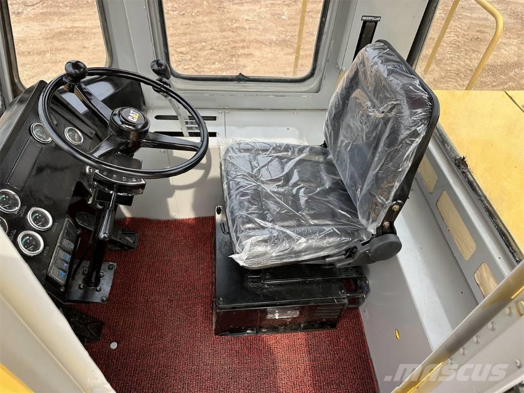 CAT 966C Gumikerekes homlokrakodók