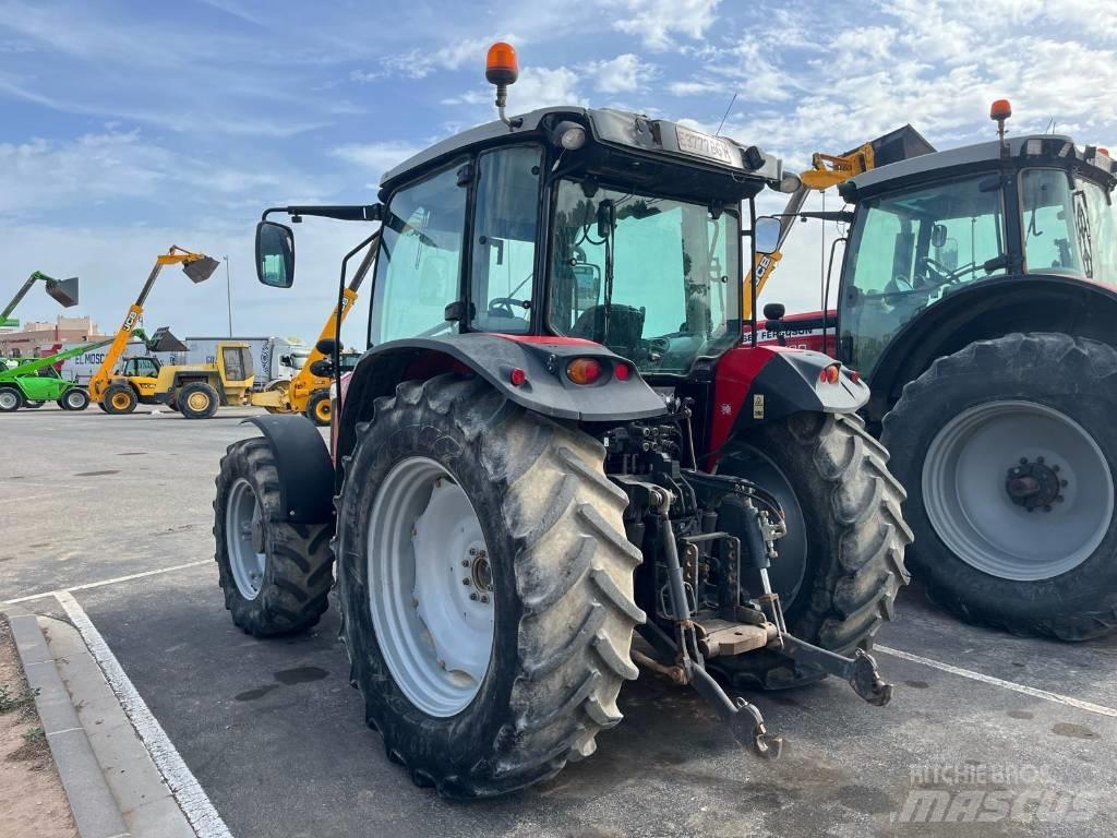 Massey Ferguson 5711 Traktorok