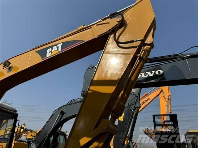 CAT 320 B L Lánctalpas kotrók