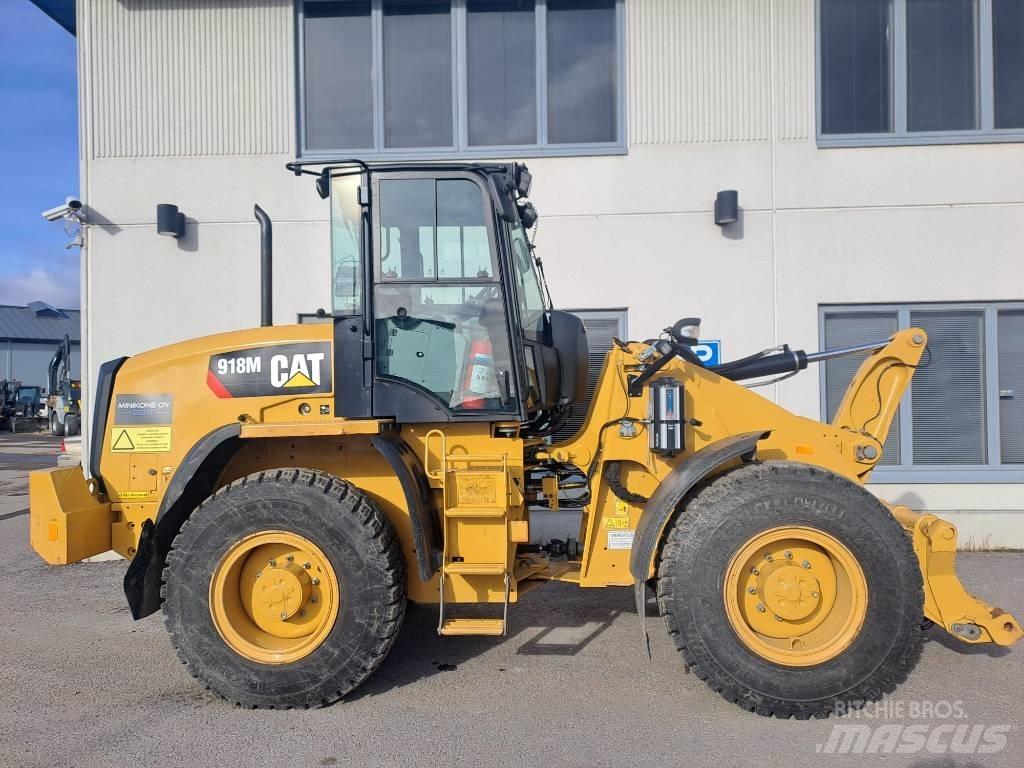 CAT 918 M Gumikerekes homlokrakodók