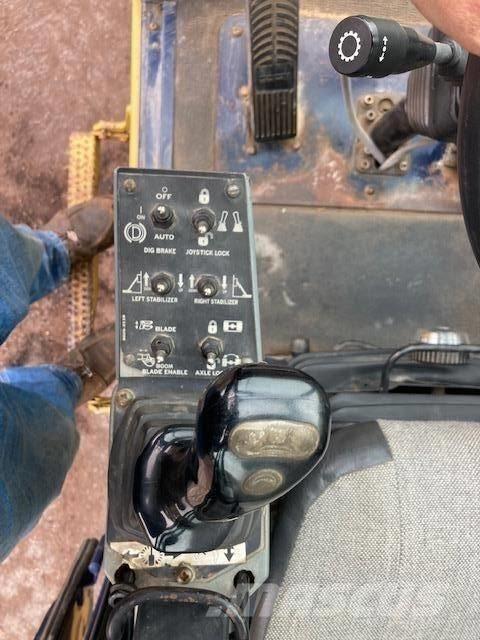 Gradall XL 2300 Gumikerekes kotrók