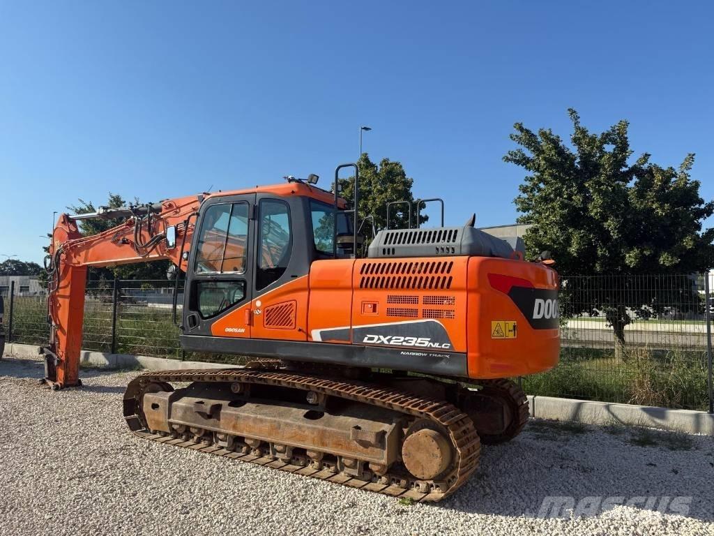 Doosan DX 235 NLC-5 Lánctalpas kotrók