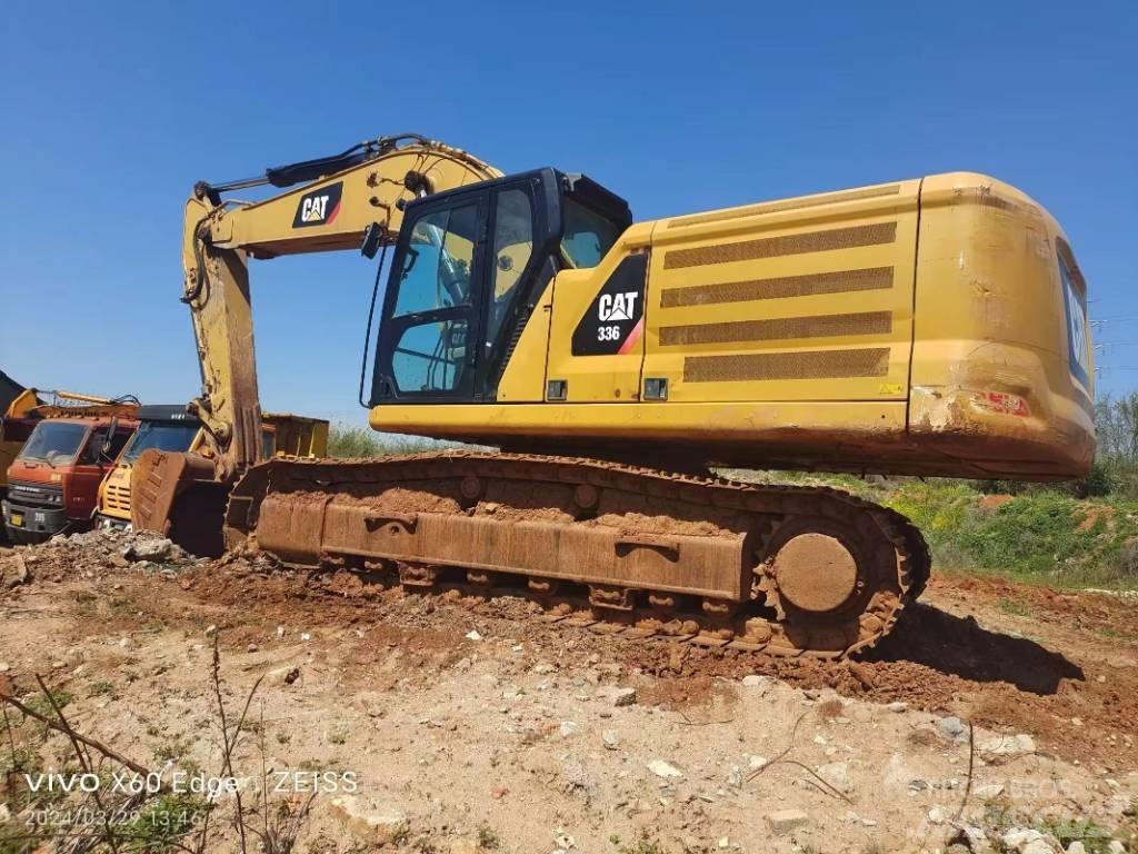 CAT 336 Lánctalpas kotrók