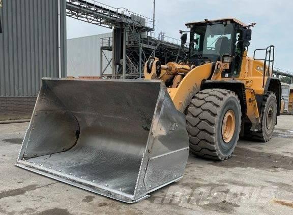 Hyundai HL 980 Gumikerekes homlokrakodók