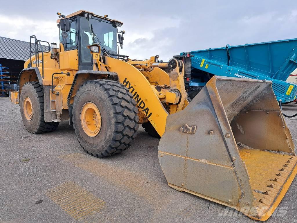 Hyundai HL 980 Gumikerekes homlokrakodók