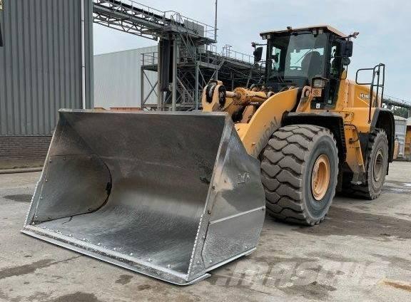 Hyundai HL980XT Gumikerekes homlokrakodók