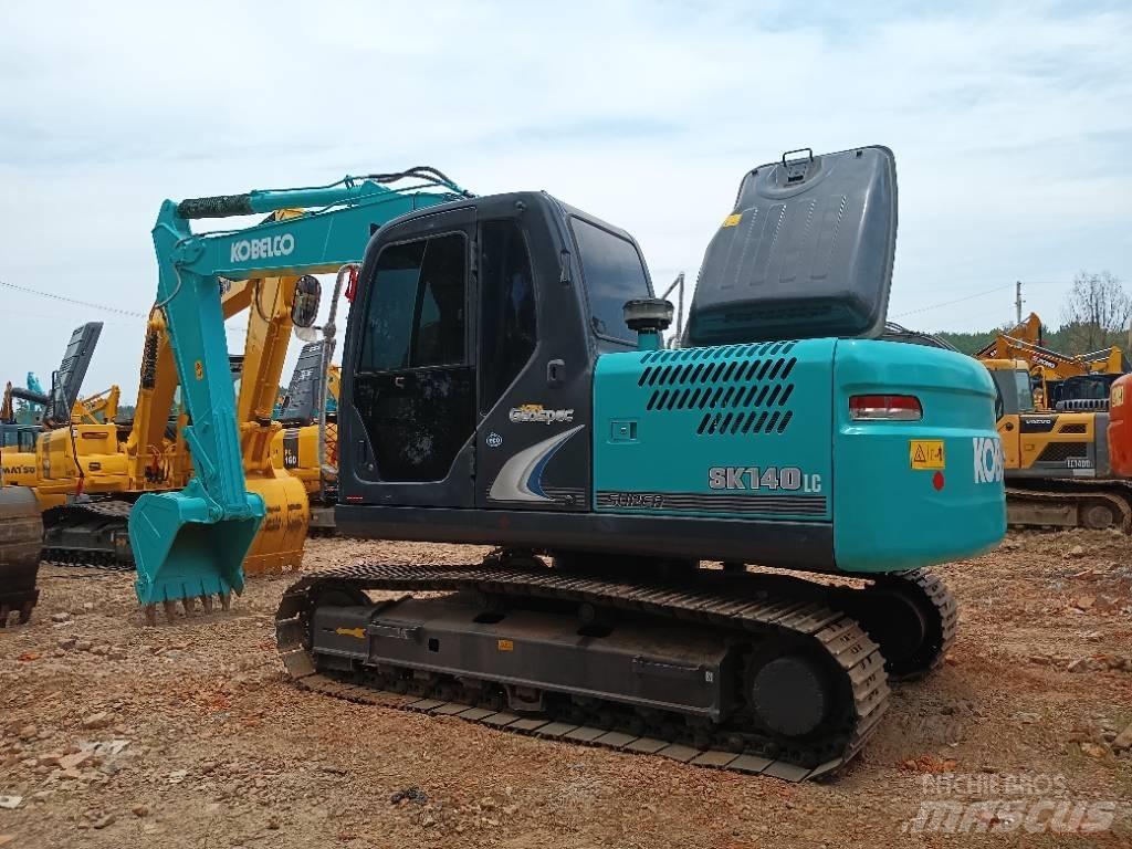 Kobelco SK 140 Közepes (midi) kotrók 7 t - 12 t