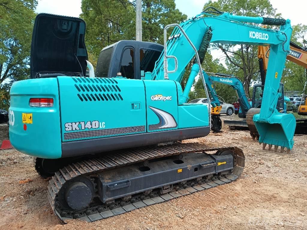 Kobelco SK 140 Közepes (midi) kotrók 7 t - 12 t