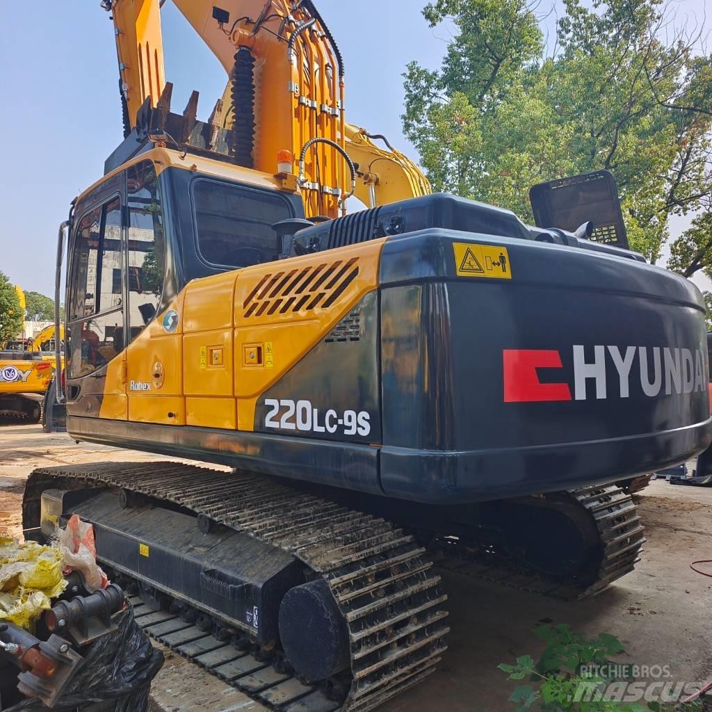 Hyundai 220lc-9s Lánctalpas kotrók