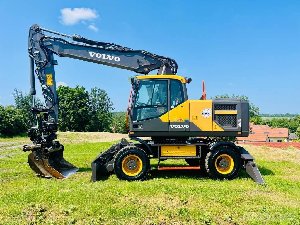 Volvo EW 220 E Gumikerekes kotrók