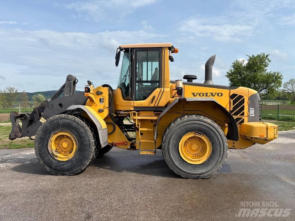 Volvo L 110 F Gumikerekes homlokrakodók