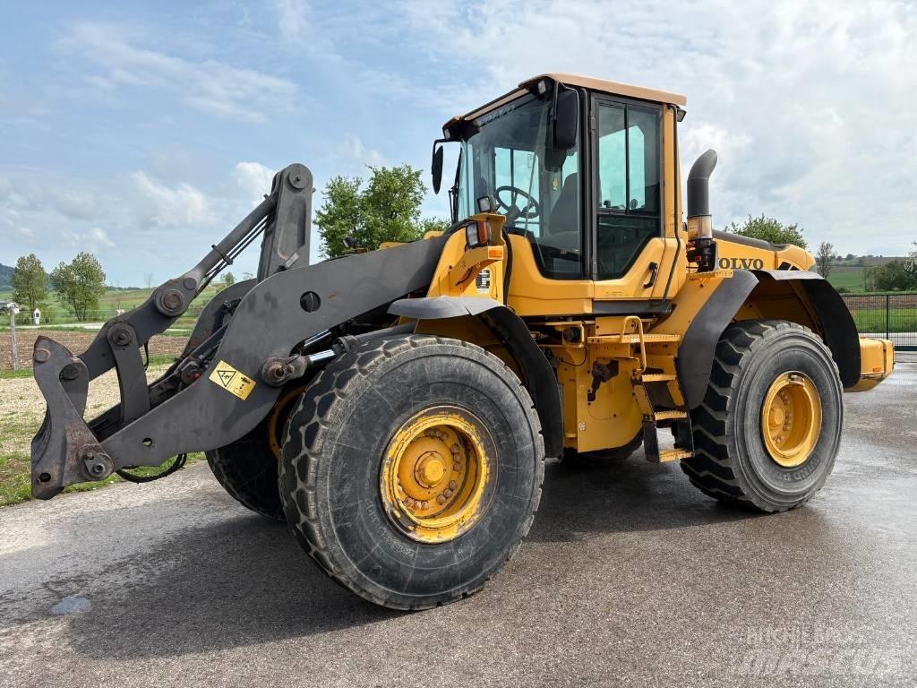 Volvo L 110 F Gumikerekes homlokrakodók