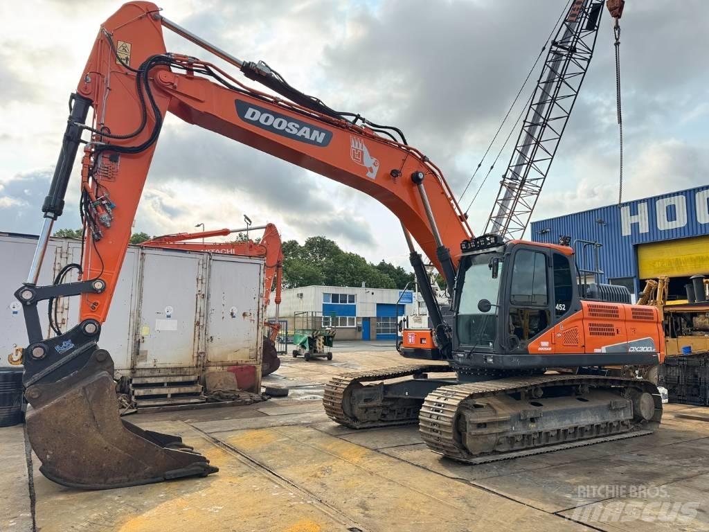 Doosan DX 300 LC-5 Lánctalpas kotrók