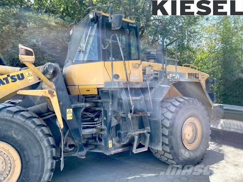 Komatsu WA 500-6 Gumikerekes homlokrakodók