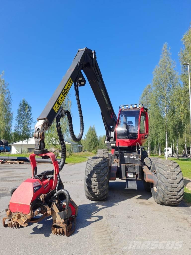 Komatsu 951 Betakarítók
