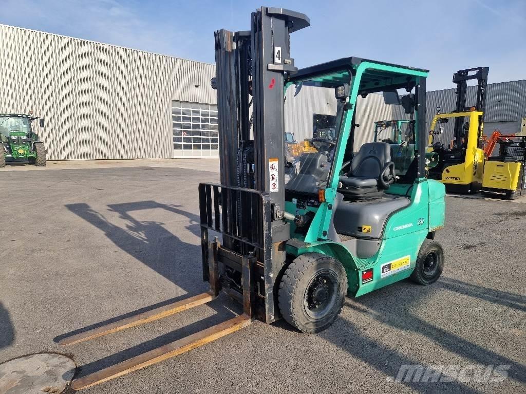 Mitsubishi FD30N Tolóoszlopos targonca