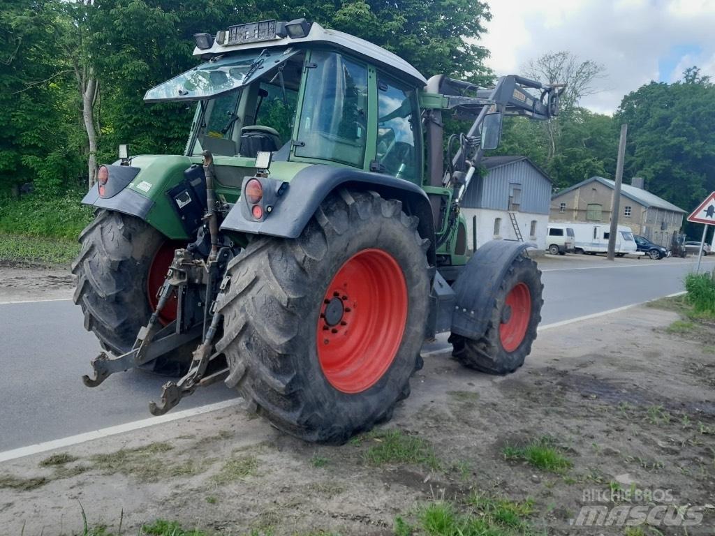 Fendt 712 Vario Traktorok