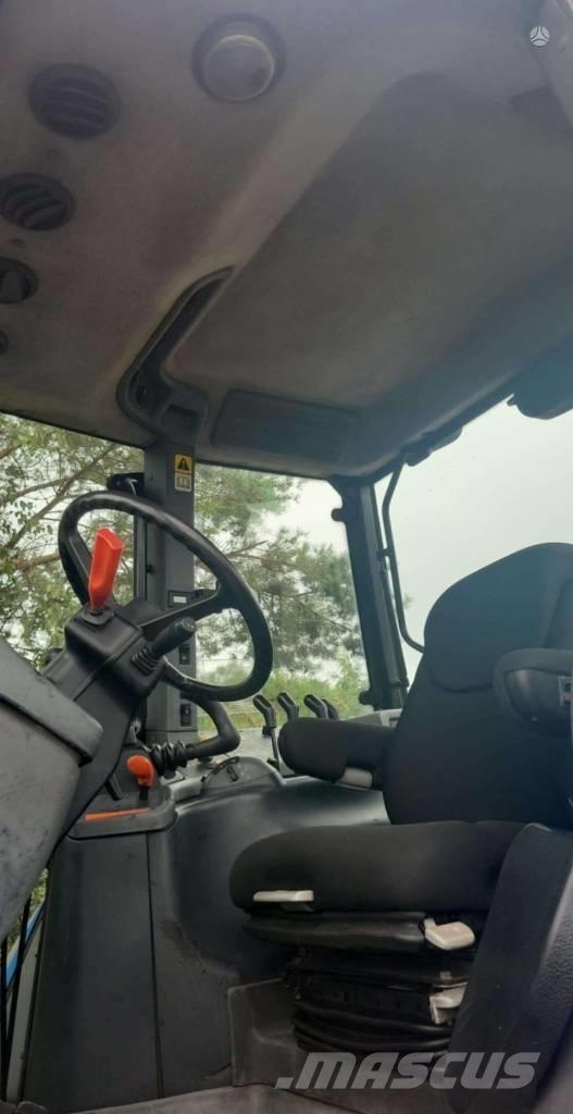 New Holland TM 150 Traktorok