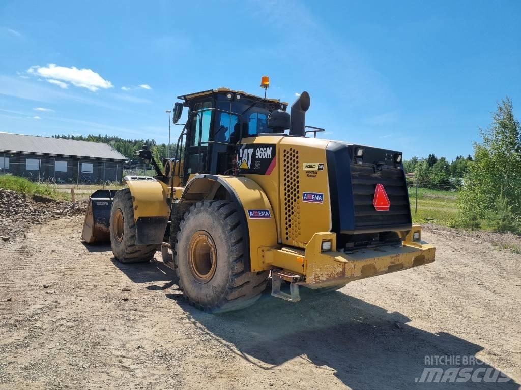 CAT 966 M Gumikerekes homlokrakodók
