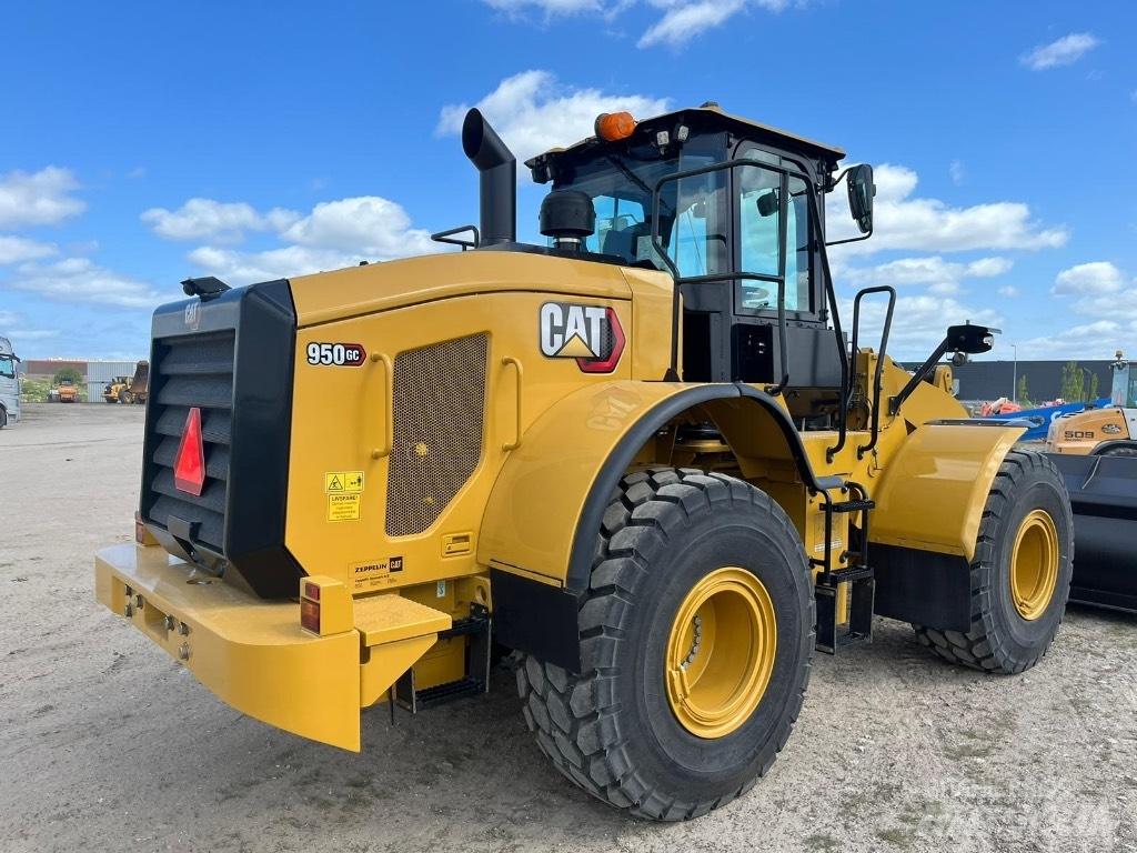 CAT 950 GC Gumikerekes homlokrakodók
