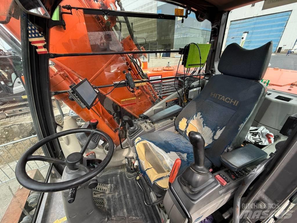 Hitachi ZX 140 W-3 Gumikerekes kotrók