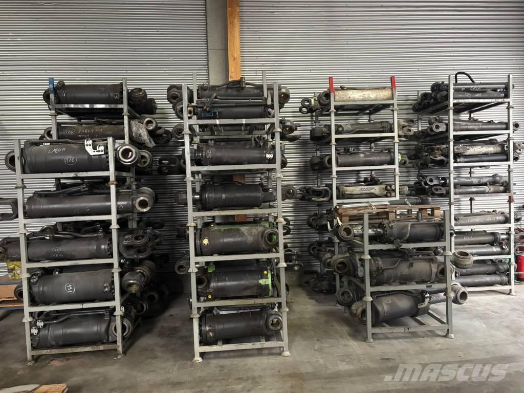 Volvo Zylinder Gumikerekes homlokrakodók