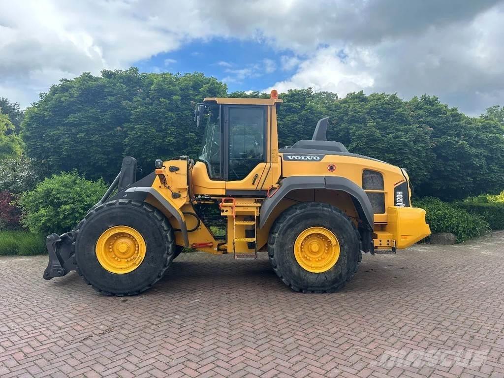 Volvo L120 H Gumikerekes homlokrakodók