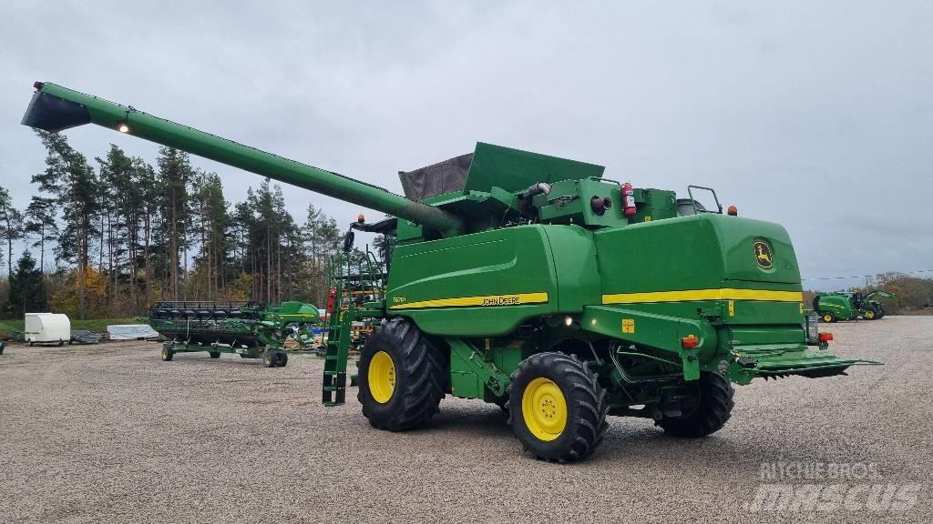John Deere T670i Kombájnok