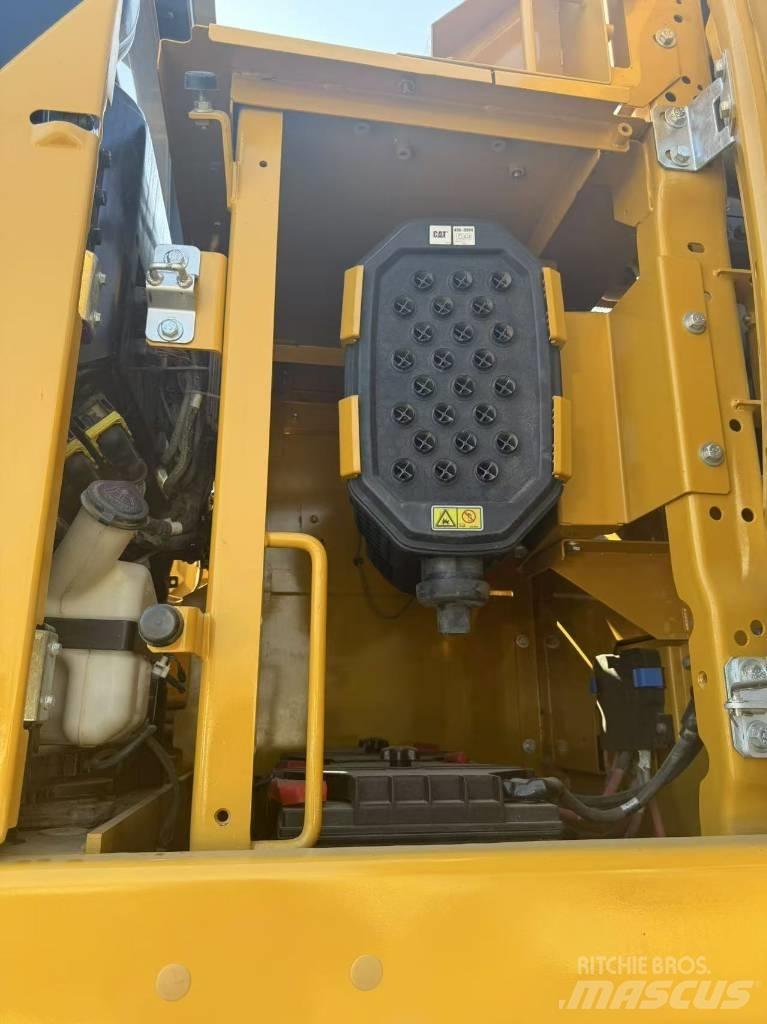 CAT CAT336GC Lánctalpas kotrók