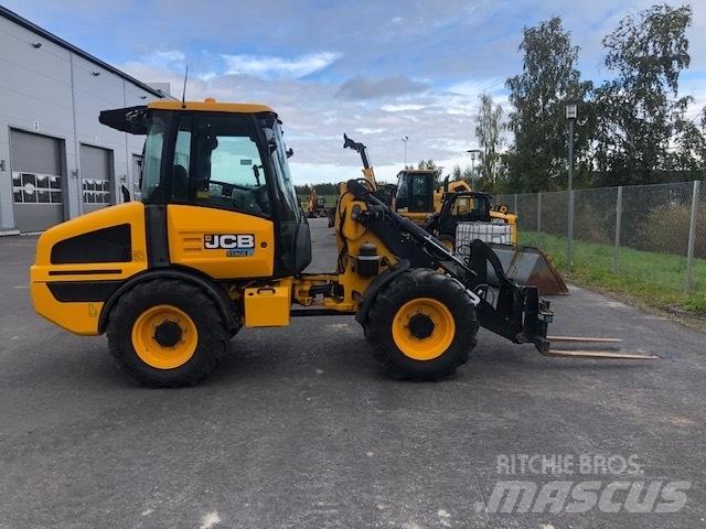 JCB 407 Gumikerekes homlokrakodók