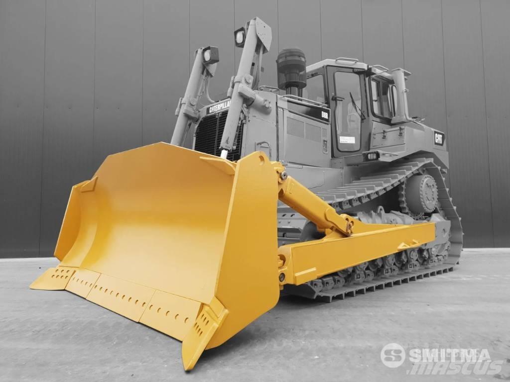 CAT D8T Tolólapok