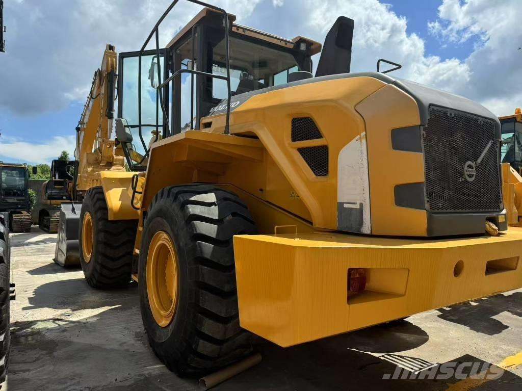 Volvo L 105 Gumikerekes homlokrakodók