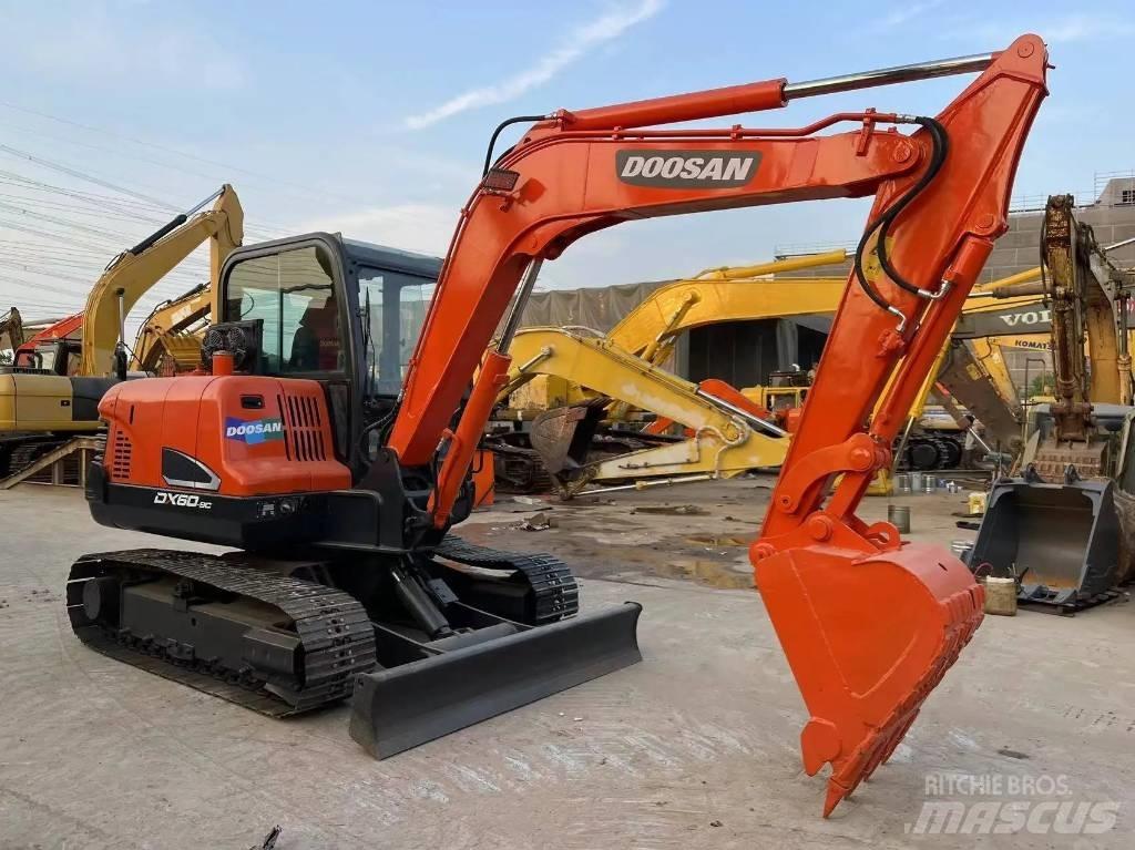 Doosan DX60 Lánctalpas kotrók