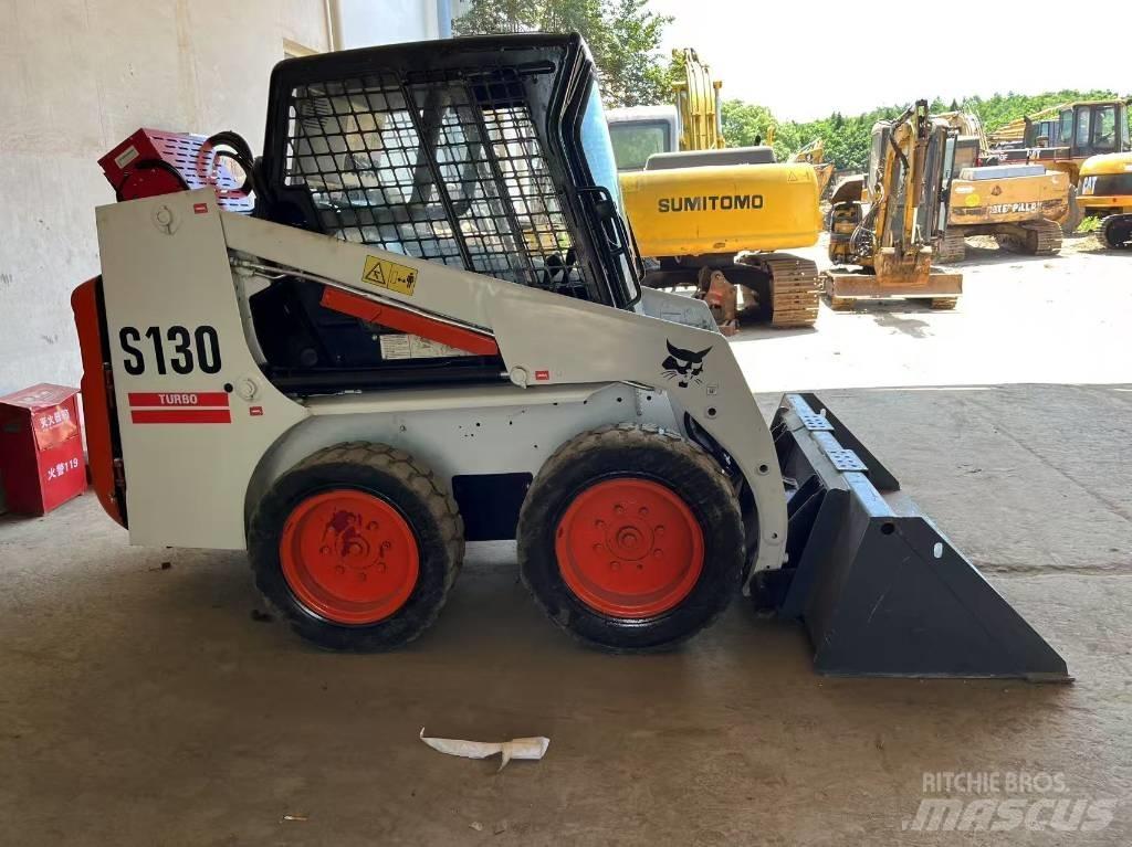 Bobcat S 130 Kompaktrakodók