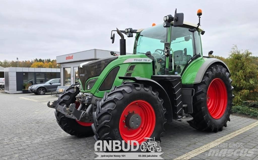 Fendt 716 Vario S4 Traktorok