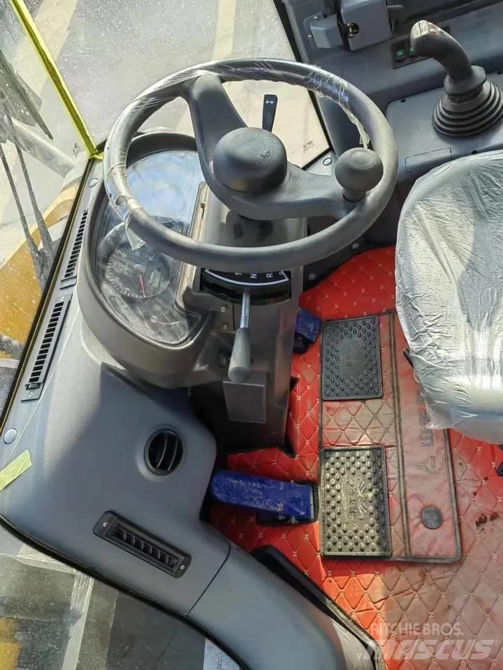 SDLG LG956L Gumikerekes homlokrakodók