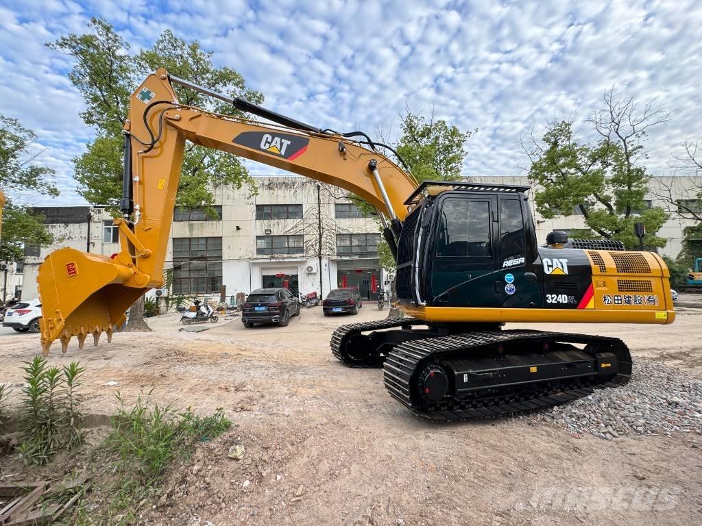 CAT 324 D L Lánctalpas kotrók