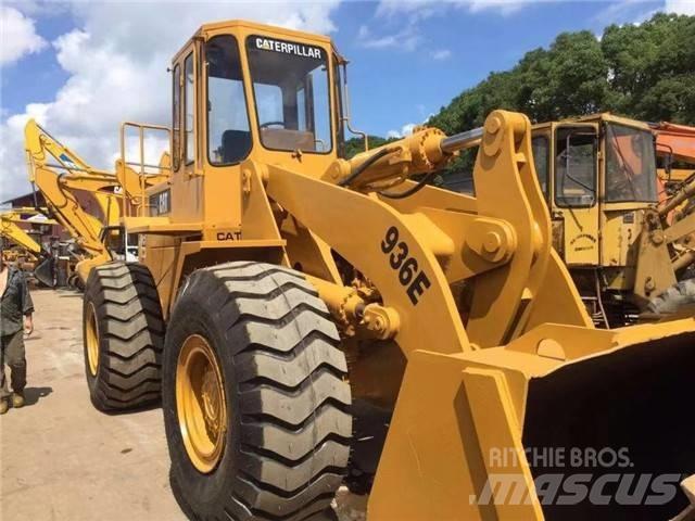 CAT 936 E Gumikerekes homlokrakodók