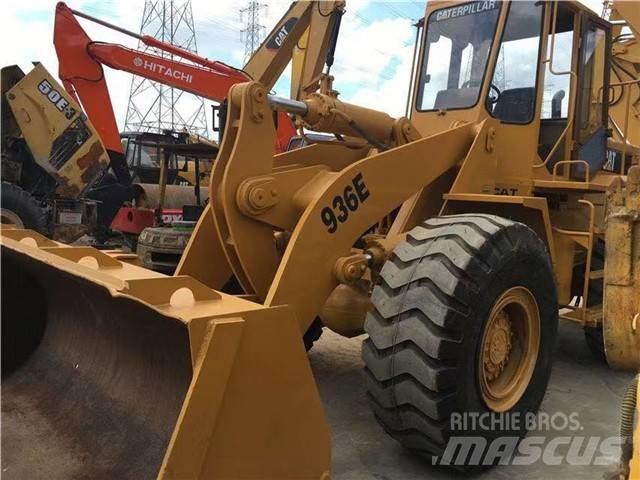 CAT 936 E Gumikerekes homlokrakodók