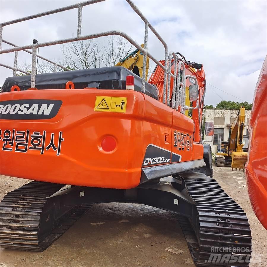Doosan DX300 Lánctalpas kotrók