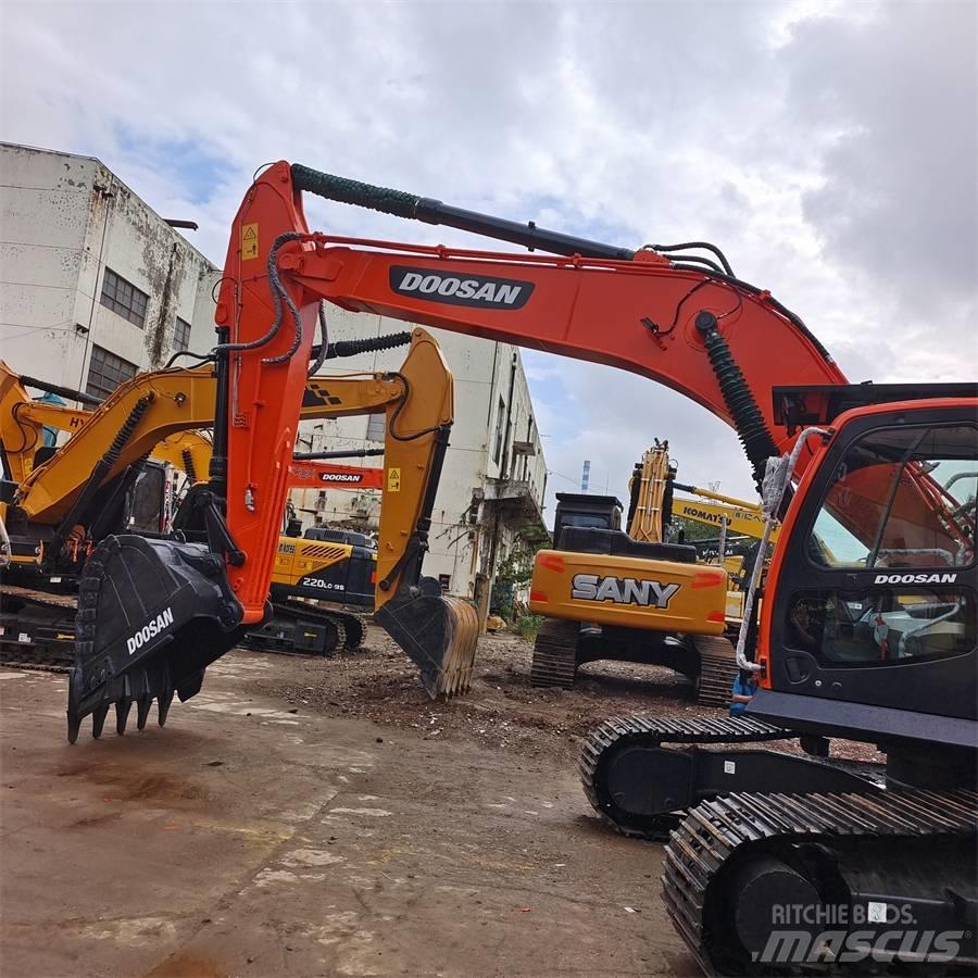 Doosan DX300 Lánctalpas kotrók