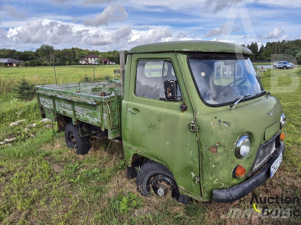  UAZ 452 Kis teherszállító/Platós kocsi