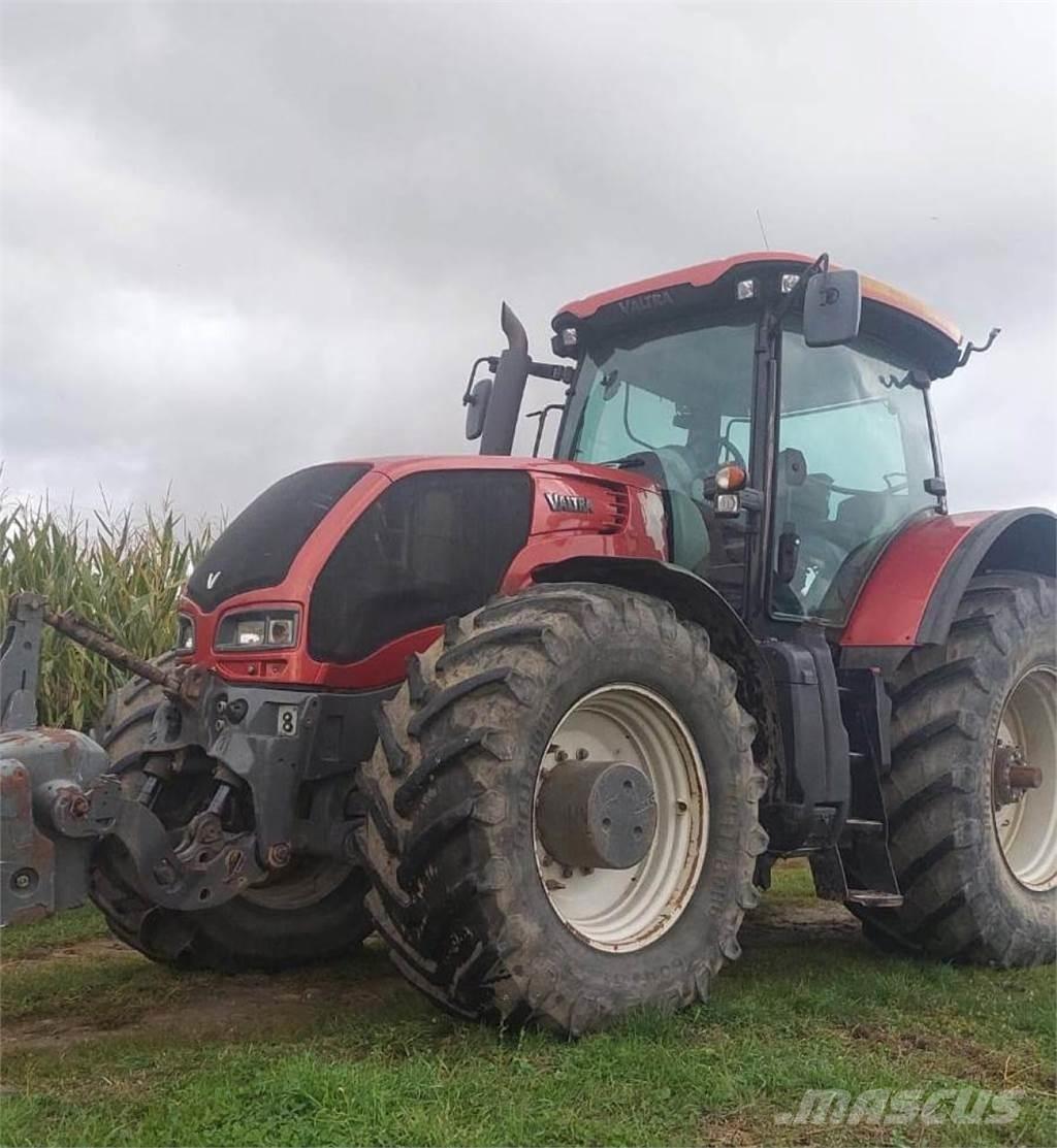 Valtra S352 Traktorok