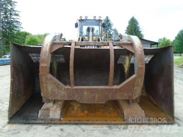 Volvo L 180 C Gumikerekes homlokrakodók