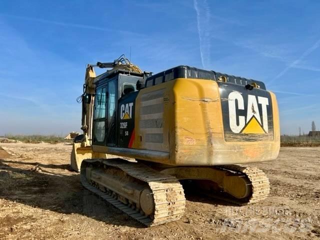 CAT 326 F L Lánctalpas kotrók
