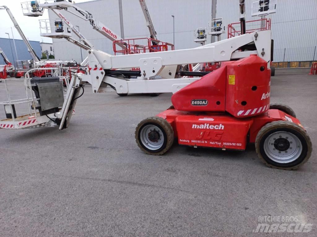JLG E 450 AJ Karos emelők